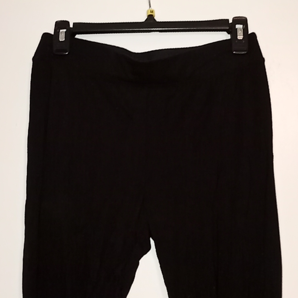 Black Capris